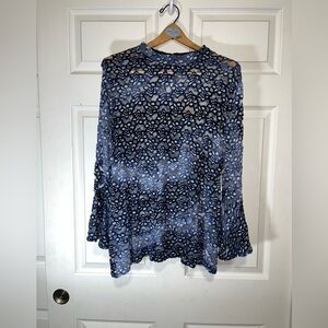 Umgee Navy and White Lace Blouse